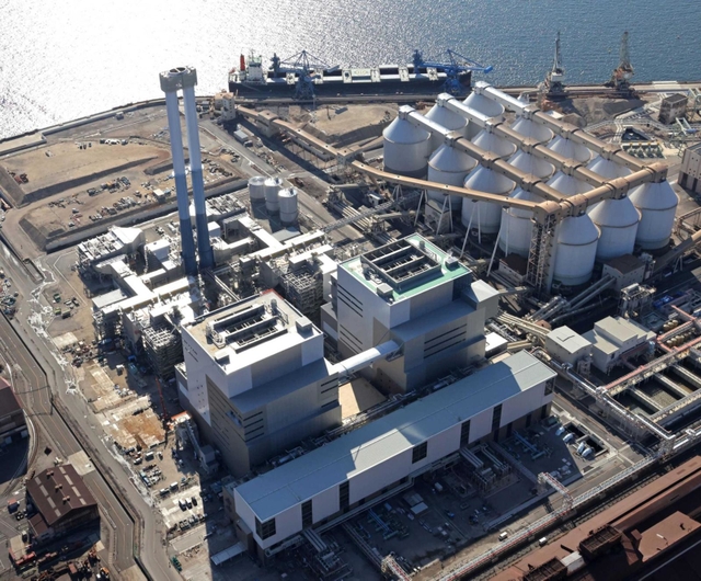 神戸発電所３、４号機＝２０２２年１月、神戸市灘区灘浜東町２