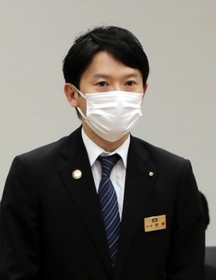 兵庫県の新型コロナウイルス対策本部会議で、大型連休に向けた再拡大への懸念を示した斎藤元彦知事＝神戸市中央区中山手通５、県災害対策センター
