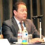 ロシアによる軍事侵攻や安全保障への思いを語るウクライナのセルギー・コルスンスキー駐日大使＝神戸市中央区北野町１