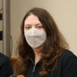 ウクライナ情勢や神戸で始めた生活について話すユリヤ・ゴルバチュクさん＝１２日午後、神戸市長田区三番町、国際語学学院（撮影・秋山亮太）