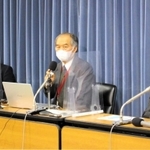 会見で研究員の待遇改善を訴える理研の組合員ら＝東京都内