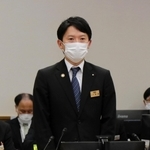 兵庫県の新型コロナウイルス対策本部会議で、大型連休に向けた再拡大への懸念を示した斎藤元彦知事＝神戸市中央区中山手通５、県災害対策センター
