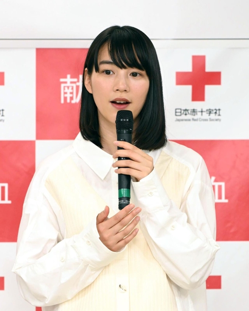 献血推進大使としての抱負などを語るのんさん＝兵庫県庁（撮影・坂井萌香）