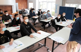 ２年ぶりに多くの技能実習生を受け入れた六甲山研修センター＝神戸市灘区六甲山町南六甲