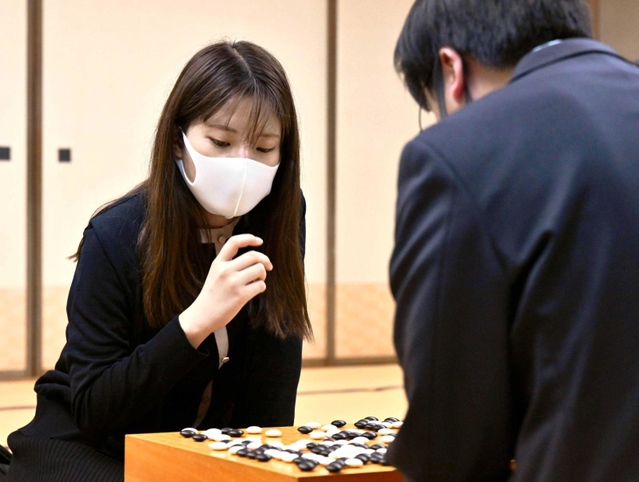 女性初の七大棋戦４強入りを逃した藤沢里菜五段＝２日、日本棋院中部総本部