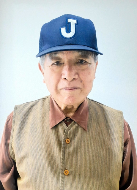 沖縄県高校野球連盟の元理事長、安里嗣則さん（安里さん提供）