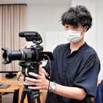 法人の代表を務める歌川達人さん＝豊岡市内