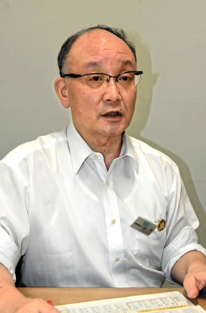 ワクチンの早期接種を呼びかける山下輝夫・兵庫県保健医療部長＝県庁