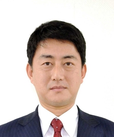 松本真氏