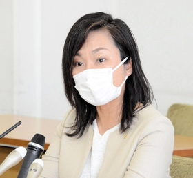 任期満了での退任を表明した尼崎市の稲村和美市長＝７日午前、尼崎市七松町１、尼崎市役所 