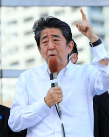 応援演説する自民党の安倍元首相＝神戸市中央区（撮影・鈴木雅之）