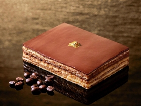 豊岡市の老舗コーヒー店「ヒグラシ珈琲」のコーヒー豆を使用した「直感オペラ」（Ｃ）ｋｉｎｕｇａｗａ＿ｐｈｏｔｏ