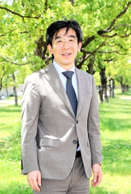 兵庫県立大大学院の減災復興政策研究科長に就いた永野康行教授＝神戸市中央区脇浜海岸通１