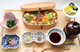 藤井聡太王位が注文した「神戸牛肉ちらし膳」＝神戸市北区有馬町、中の坊瑞苑（撮影・長嶺麻子）