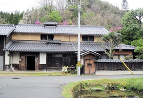 明治期には養蚕も行われた澁谷家住宅主屋＝豊岡市但東町中山（同市提供）