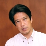 若者に投票を呼びかける加古川市の岡田康裕市長＝加古川市加古川町北在家（撮影・辰巳直之）