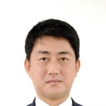 松本真氏