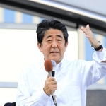 事件の前日に神戸で応援演説する自民党の安倍元首相＝７日、神戸市中央区