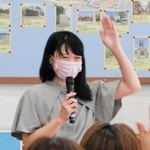 絵本作家のかのうかりんさんが講師を務めたワークショップ＝神戸市灘区王子町３