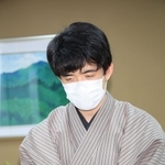 豊島将之九段に勝ち、対局を振り返る藤井聡太王位＝２１日午後、神戸市北区有馬町の旅館「中の坊瑞苑」（撮影・吉田敦史）
