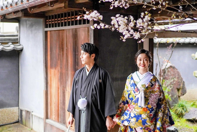 県指定重要文化財「大庄屋三木家住宅」での結婚式＝ラヴィファクトリー（レック）提供