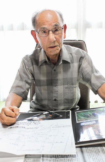 沖縄戦の惨状の記憶を語る三枝利夫さん＝兵庫県佐用町上三河