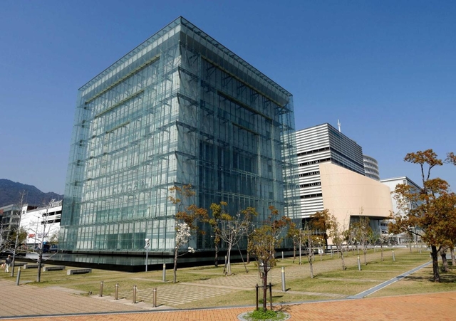 人と防災未来センター＝神戸市中央区脇浜海岸通１