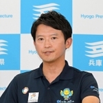 会見で質問に応じる斎藤元彦知事＝１日午前、神戸市中央区、兵庫県庁（撮影・秋山亮太）