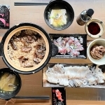 水揚げされたばかりの魚を調理した朝ご飯（伊藤達巧さん提供）