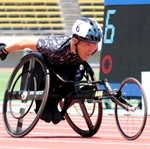 パラ陸上の日本選手権男子２００メートルで力走する大矢勇気。パリ・パラリンピックに向けて強化を続ける＝６月１２日、ユニバー記念競技場