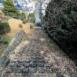 神戸連続児童殺傷事件の現場の一つ、通称タンク山にある「チョコレート階段」＝神戸市須磨区（撮影・吉田敦史）