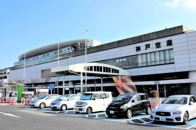 ポートライナー神戸空港駅＝神戸市中央区