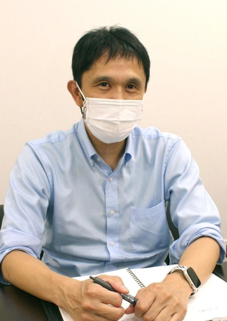 「実は内容は通常の感染症対策と同じ。日々患者さんに伝えてきた内容をまとめた」と語る笠井正志医師＝兵庫県立こども病院