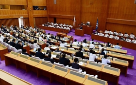 兵庫県議会の様子＝２０２２年６月、神戸市中央区