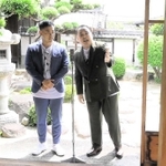 村上しま子さんの特徴やエピソードを盛り込んだ漫才を披露したミルクボーイの駒場孝さん（左）と内海崇さん（読売テレビ放送提供）