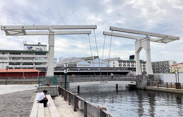 「跳ねない跳ね橋」となってしまっているはねっこ＝神戸市中央区東川崎町１