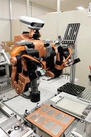 スプリング８で試験運用されている研究補助ロボット＝佐用町光都１