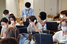 発生届の対象外となる患者を登録し、支援の希望を受け付けている兵庫県の「陽性者登録支援センター」＝９月２６日、神戸市中央区東川崎町１