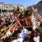 神輿合わせを披露する八家地区の氏子たち＝１５日午後、姫路市白浜町（撮影・鈴木雅之）