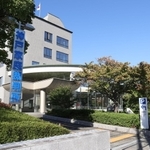 ２５年前に発生した神戸連続児童殺傷事件の全記録廃棄が明らかになった神戸家庭裁判所＝２０日午前８時３４分、神戸市中央区荒田町３（撮影・小林良多）