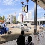 商店街横で現在は更地になっているヤマトヤシキ跡地＝姫路市二階町