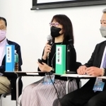 阪神・淡路大震災で長男を亡くし、その体験を伝えることの葛藤を明かす高井千珠さん（中央）＝２３日、神戸市中央区脇浜海岸通１