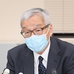 神戸連続児童殺傷事件の全記録廃棄を受け、神戸家裁に調査を申し入れ、会見する被害者遺族の土師守さん＝２８日午後、神戸市中央区