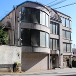 使用差し止めの仮処分が申し立てられた暴力団事務所。３年前には発砲事件も起きた＝神戸市中央区熊内町９