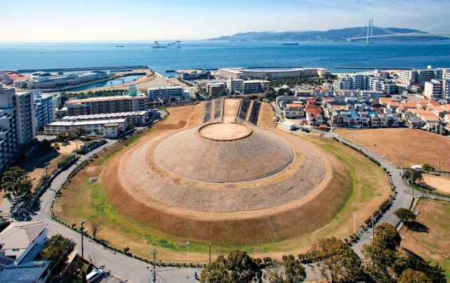 五色塚古墳（神戸市文化財課提供）