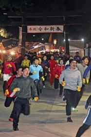 ２０２０年にあった福男選び＝西宮神社