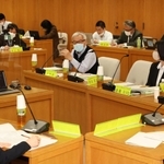 兵庫県が設けた「犯罪被害者等支援条例検討委員会」の会合。神戸連続児童殺傷事件の記録廃棄も議論された＝４日午後、兵庫県庁（撮影・長嶺麻子）