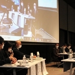 ひきこもり当事者、家族、支援者らが議論を交わした＝１１月５日、姫路市神屋町、アクリエひめじ