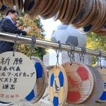 サッカー日本代表の勝利を願うサポーターが参拝する弓弦羽神社＝神戸市東灘区御影郡家２