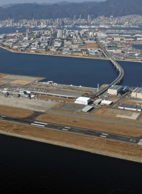 国際化が決まり、都心部との交通アクセスの強化が急務となっている神戸空港